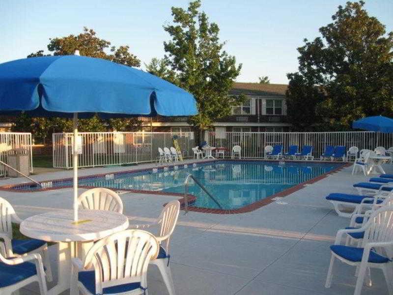 Clarion Inn Falls Church-Arlington Eksteriør bilde