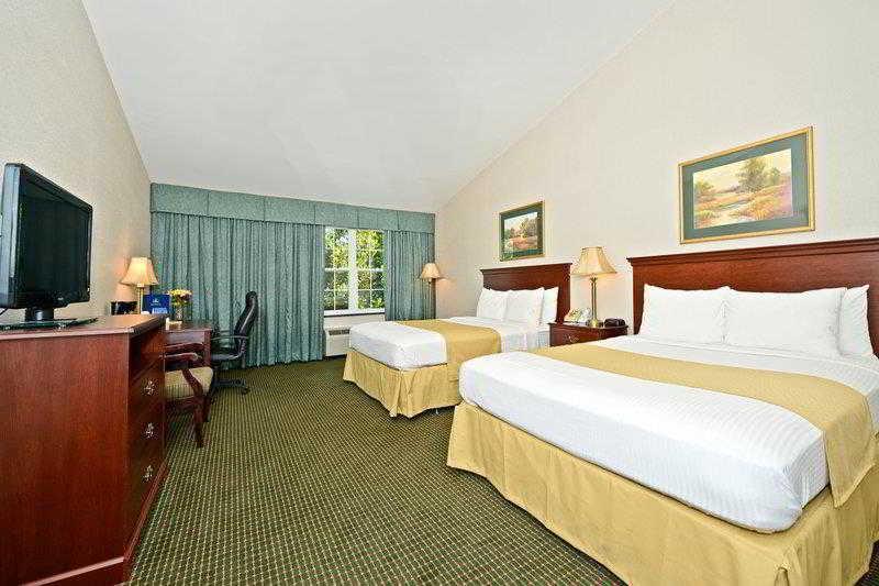 Clarion Inn Falls Church-Arlington Eksteriør bilde