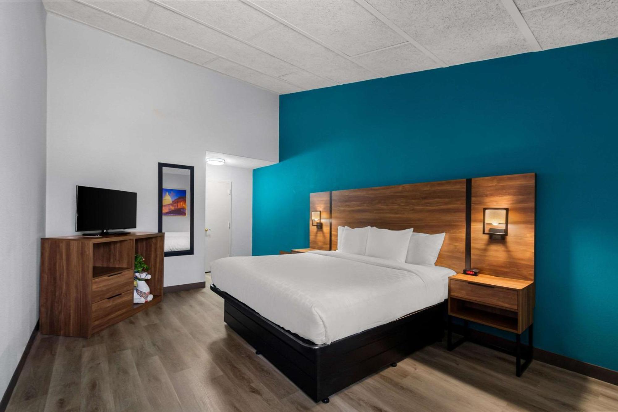 Clarion Inn Falls Church-Arlington Eksteriør bilde