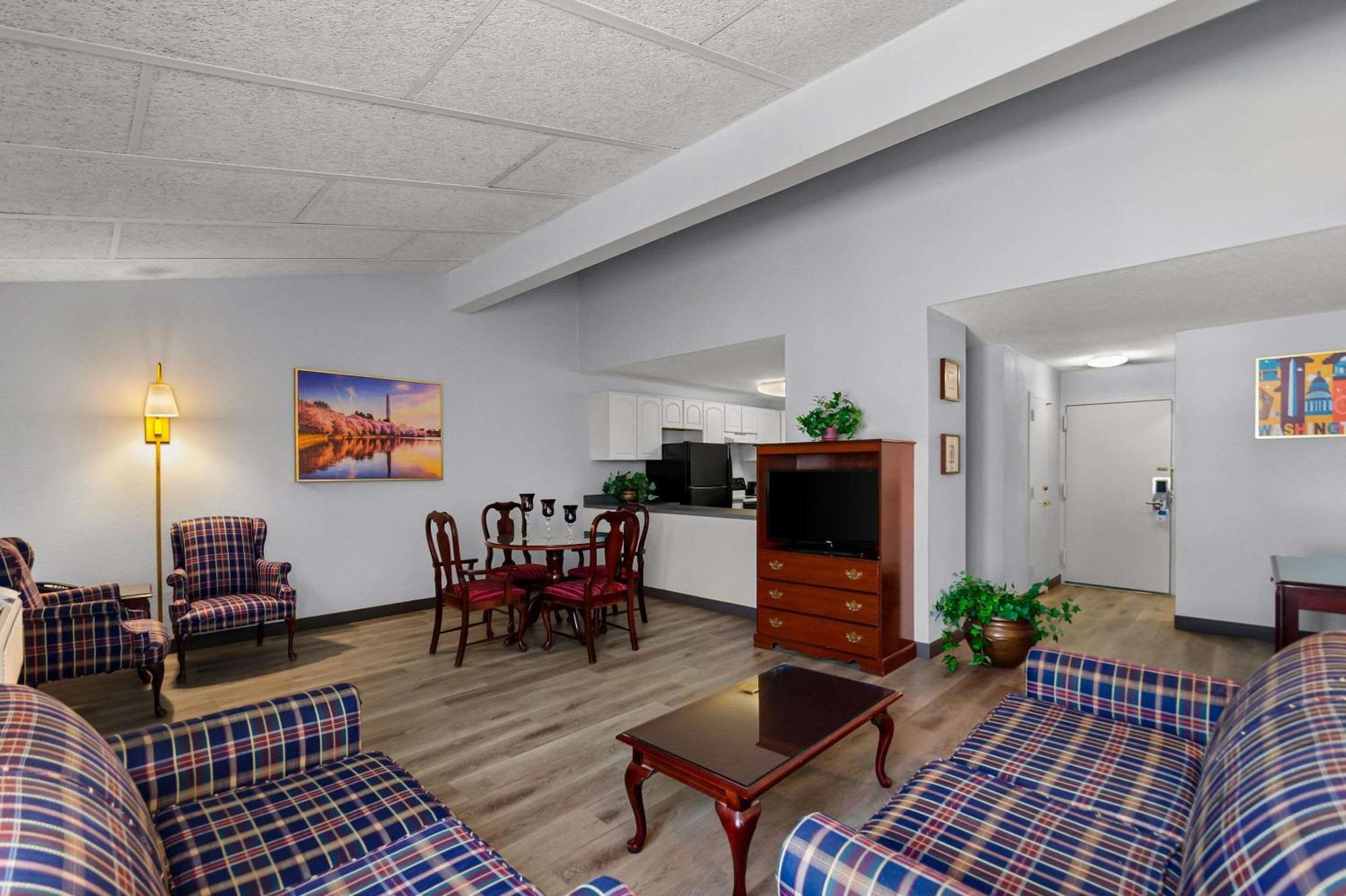 Clarion Inn Falls Church-Arlington Eksteriør bilde