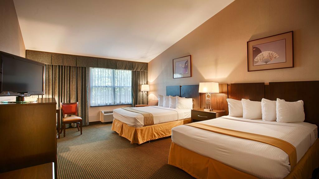 Clarion Inn Falls Church-Arlington Eksteriør bilde
