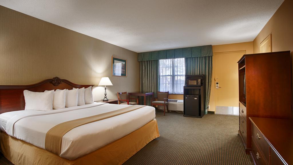 Clarion Inn Falls Church-Arlington Eksteriør bilde