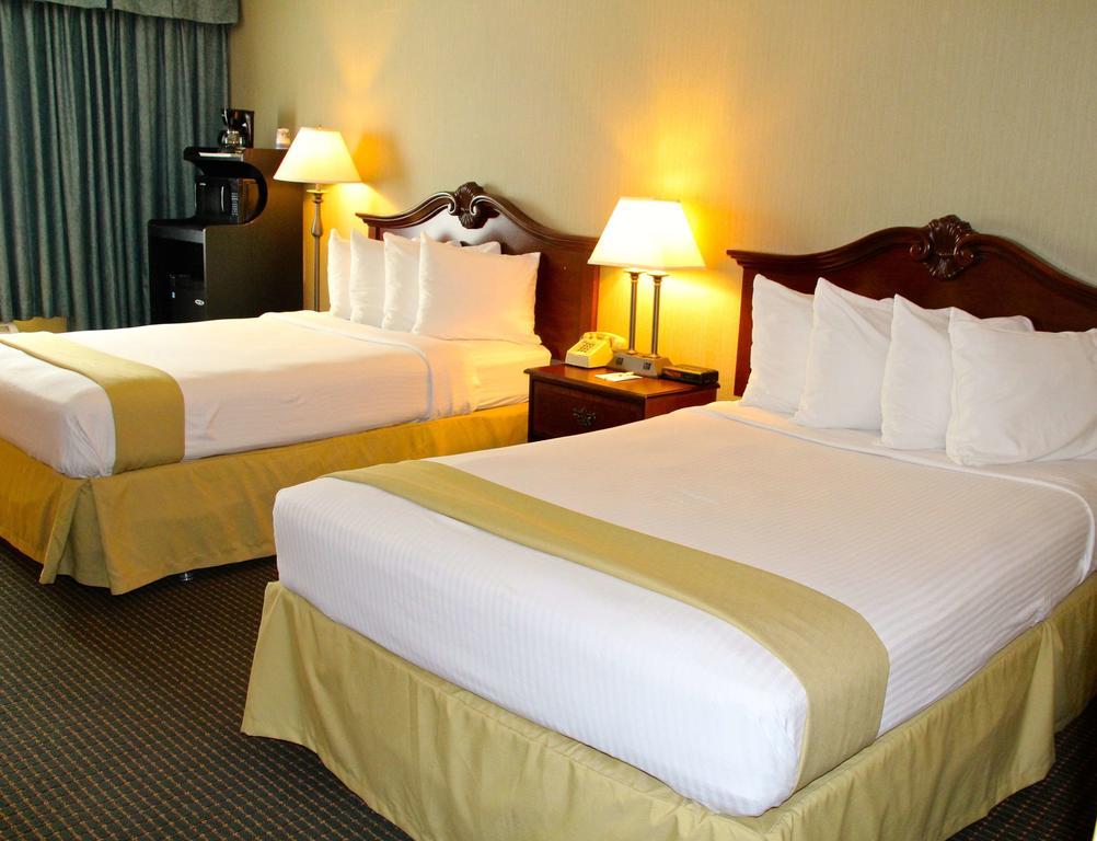 Clarion Inn Falls Church-Arlington Eksteriør bilde