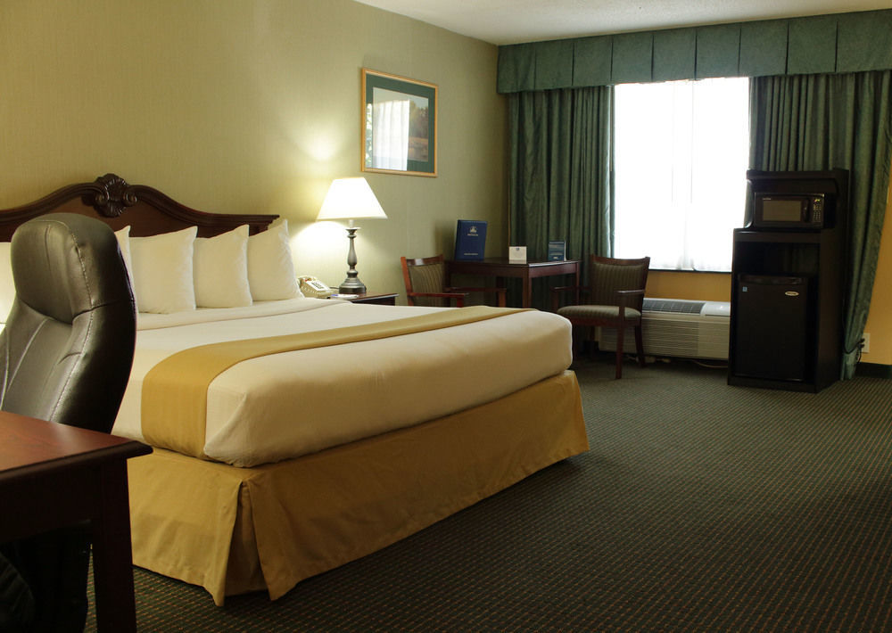 Clarion Inn Falls Church-Arlington Eksteriør bilde