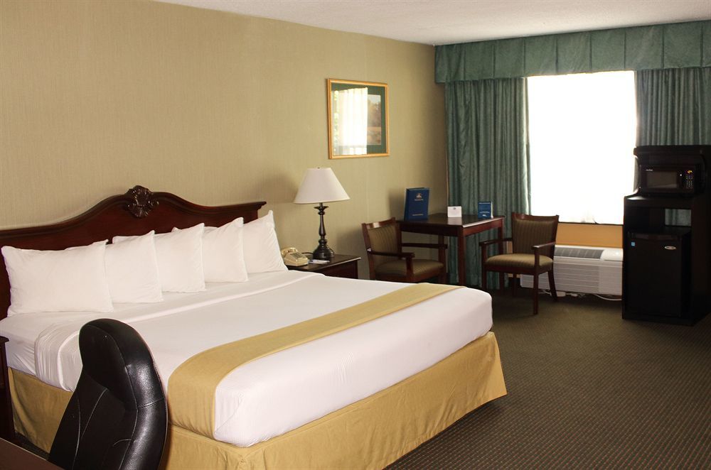 Clarion Inn Falls Church-Arlington Eksteriør bilde