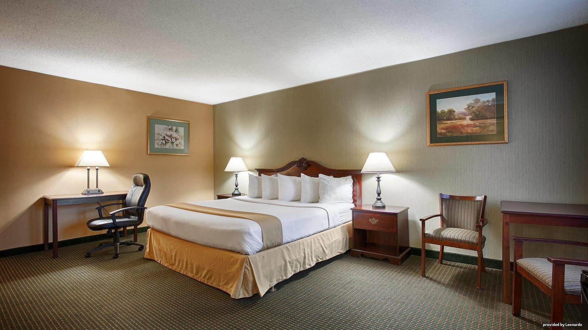 Clarion Inn Falls Church-Arlington Eksteriør bilde