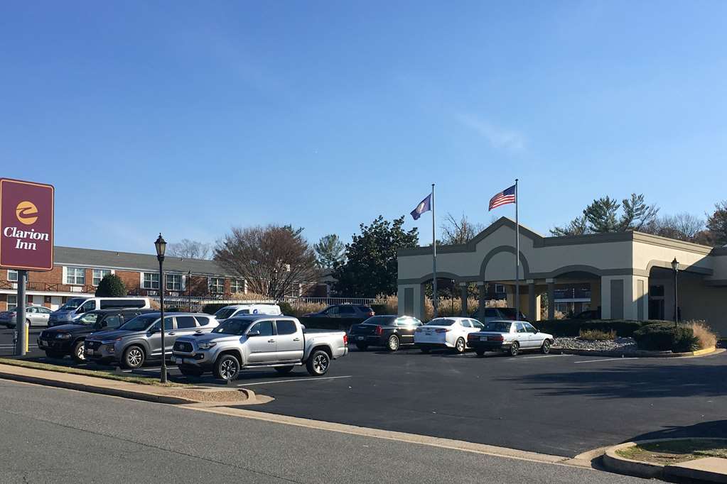 Clarion Inn Falls Church-Arlington Eksteriør bilde